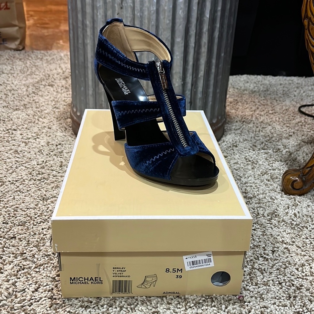 NWOT Michael Kors blue velvet heel